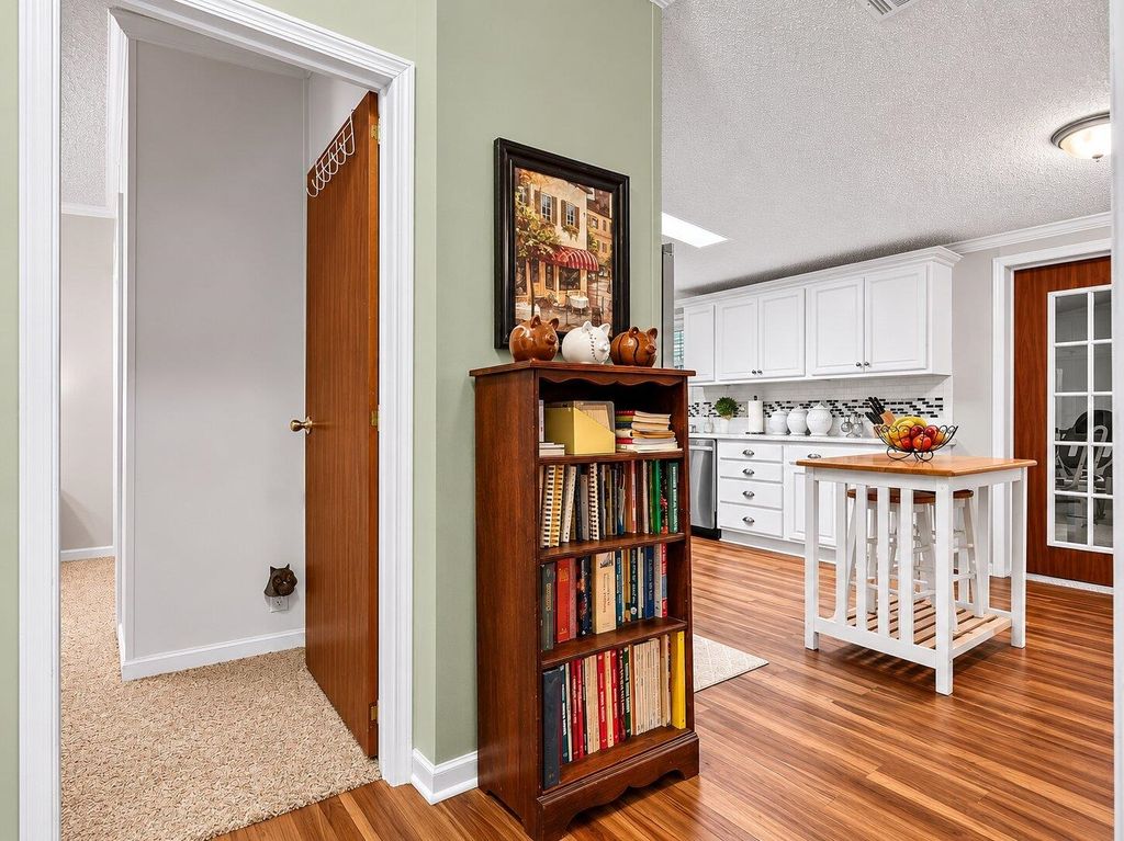 Image 28 of property listing at 1317 Tree Circle, Tallahassee, FL 32304