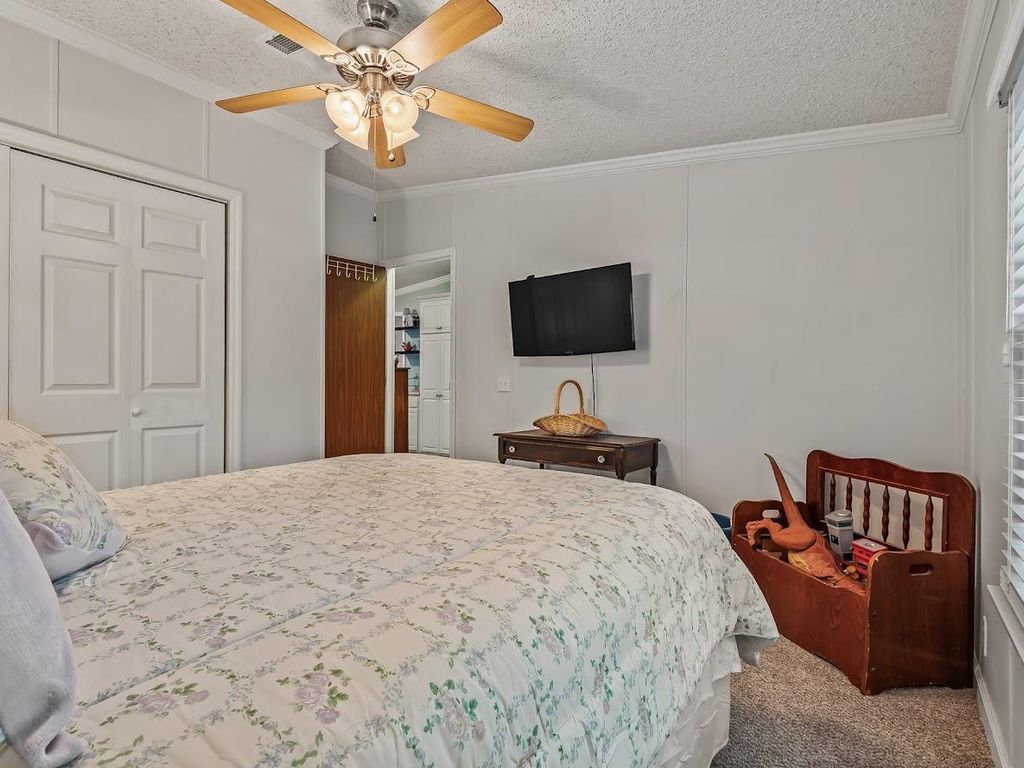 Image 30 of property listing at 1317 Tree Circle, Tallahassee, FL 32304