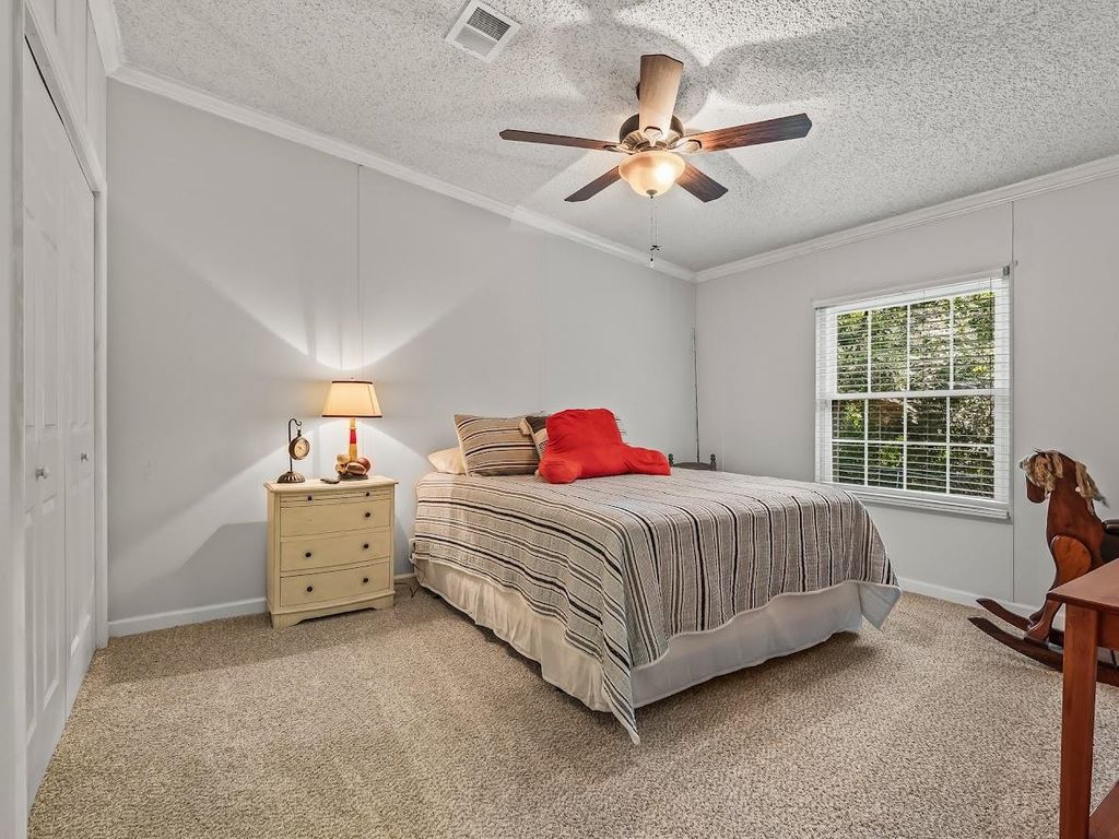 Image 33 of property listing at 1317 Tree Circle, Tallahassee, FL 32304