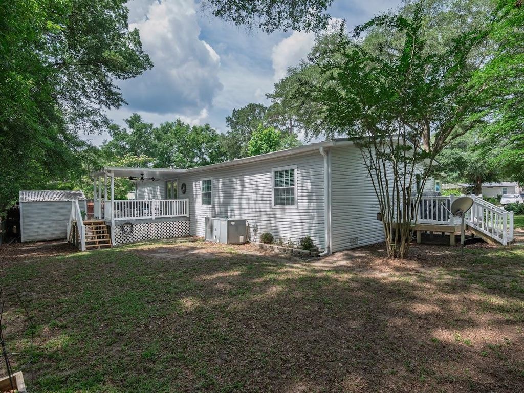 Image 39 of property listing at 1317 Tree Circle, Tallahassee, FL 32304