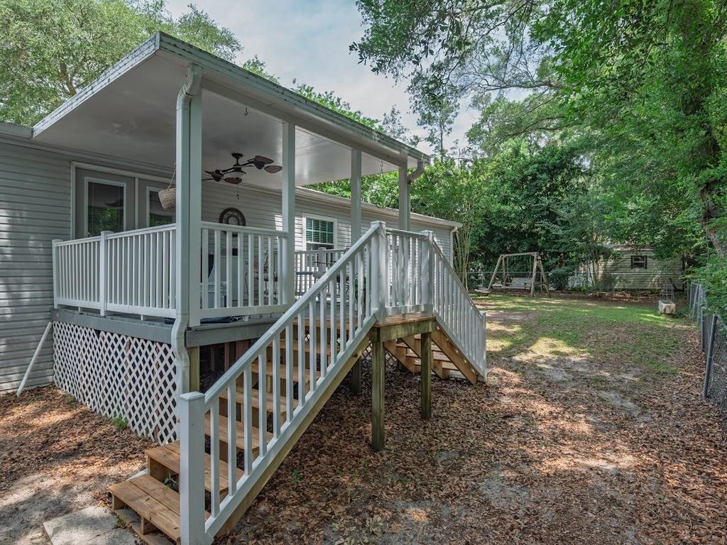 Image 40 of property listing at 1317 Tree Circle, Tallahassee, FL 32304