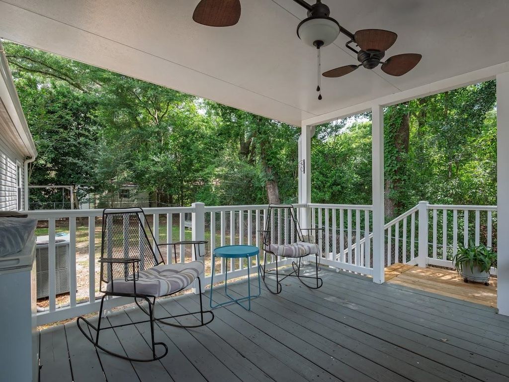 Image 41 of property listing at 1317 Tree Circle, Tallahassee, FL 32304