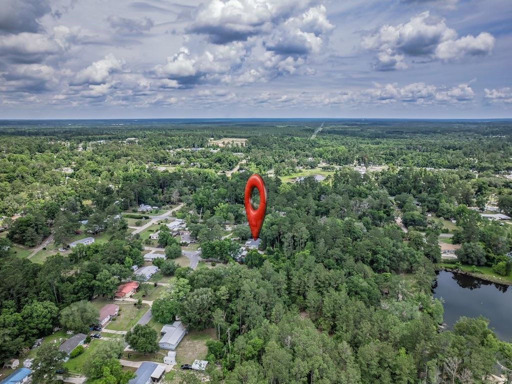 Image 43 of property listing at 1317 Tree Circle, Tallahassee, FL 32304