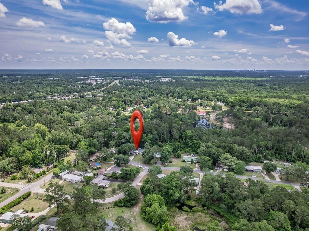 Image 44 of property listing at 1317 Tree Circle, Tallahassee, FL 32304
