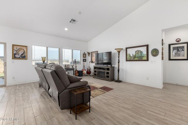 21412 W MELLOW Street, Wittmann, AZ 85361