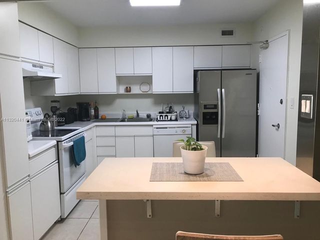 5151 Collins Ave 727, Miami Beach, FL 33140