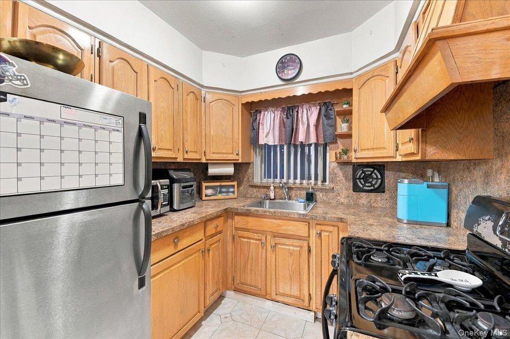 1512 Stadium Avenue, Bronx, NY 10465 — photo 3