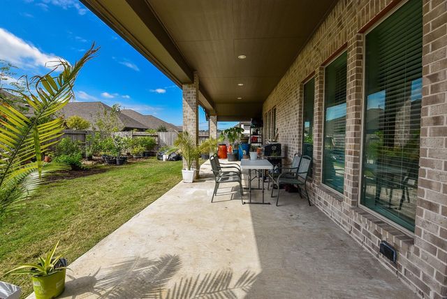 9331 Stablewood Lakes Lane, Tomball, TX 77375