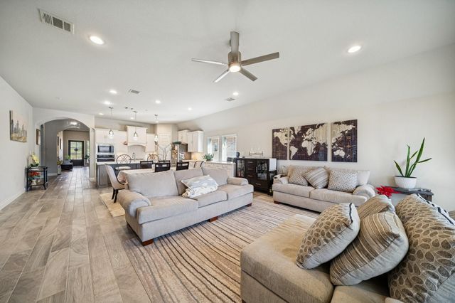 9331 Stablewood Lakes Lane, Tomball, TX 77375