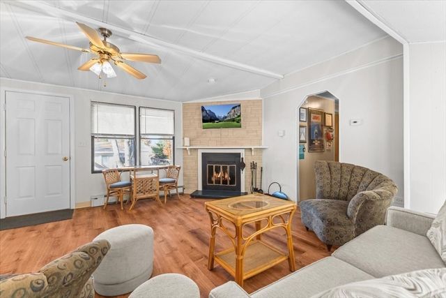 5 Presidents Way, Carver, MA 02330