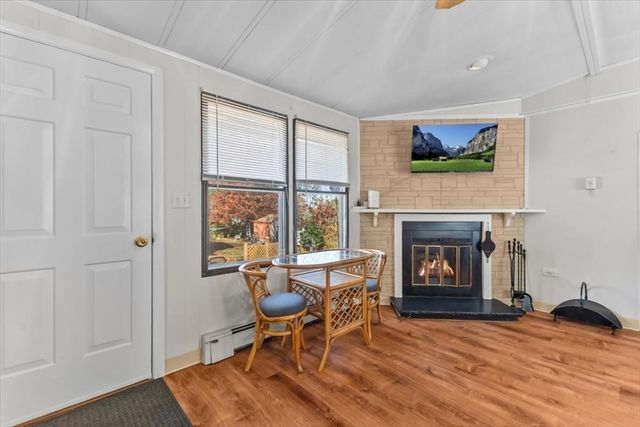 5 Presidents Way, Carver, MA 02330