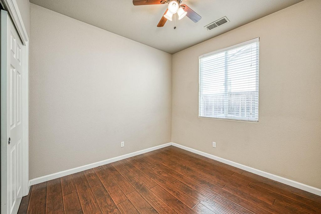 Image 17 of property listing at 3911 Heritage Avenue, Clovis, CA 93619