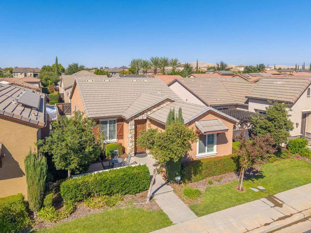 Image 22 of property listing at 3911 Heritage Avenue, Clovis, CA 93619