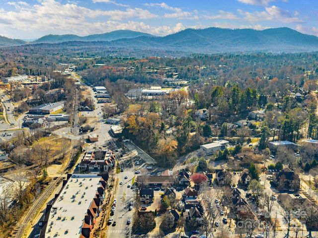 1 All Souls Crescent 200, Asheville, NC 28803