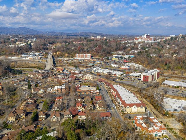 1 All Souls Crescent 200, Asheville, NC 28803