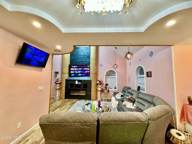 354 Olean Street, Schenectady, NY 12306