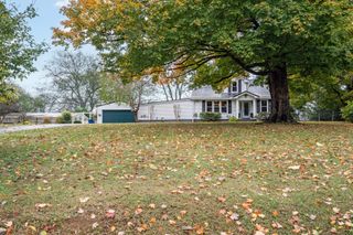 310 Crest Dr, Shelbyville, TN 37160