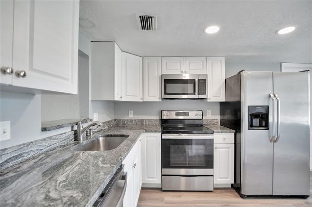 4488 HIDDEN VILLAGE DRIVE, Port Orange, FL 32127