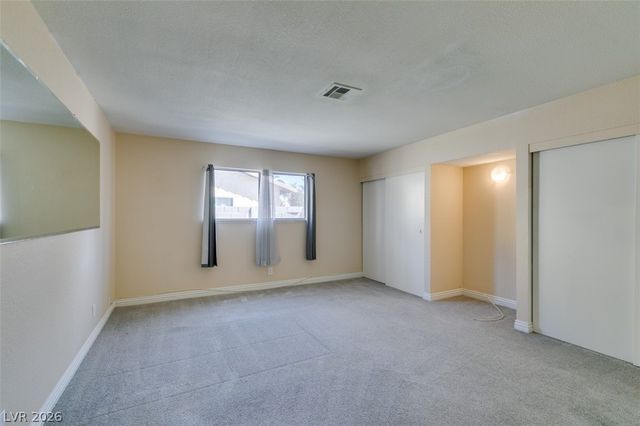 3221 East Rochelle Avenue, Las Vegas, NV 89121