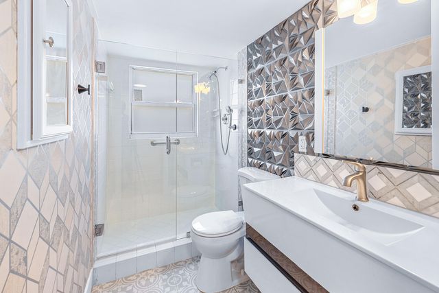 1018 Guildford A, Boca Raton, FL 33434