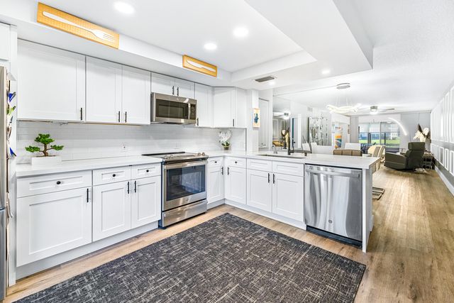 1018 Guildford A, Boca Raton, FL 33434