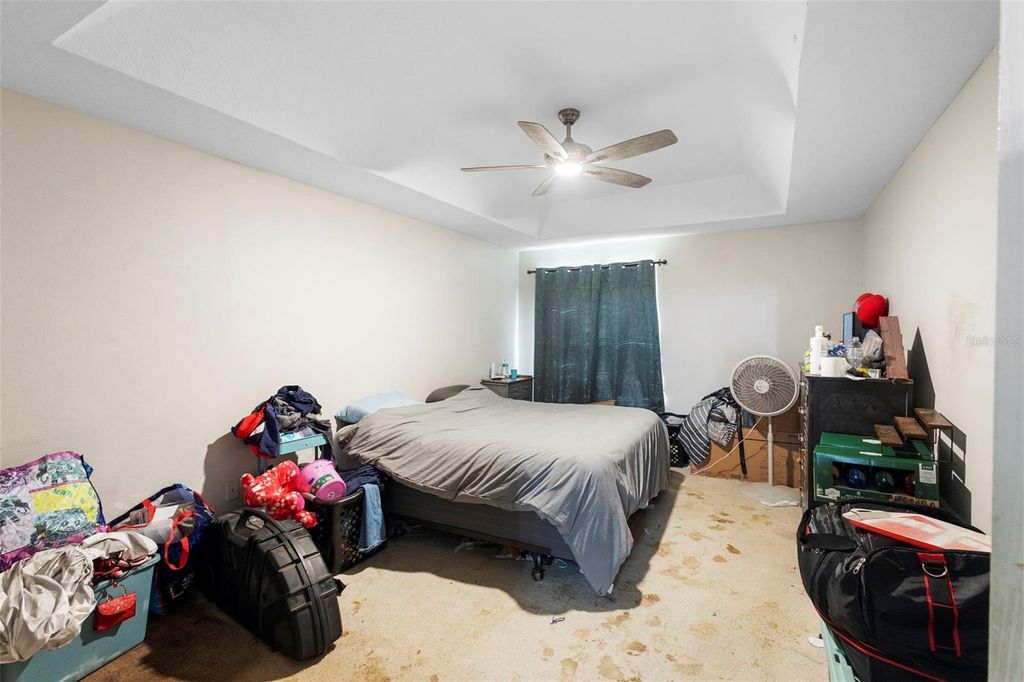 Image 12 of property listing at 1900 MONTECITO AVENUE, Deltona, FL 32738