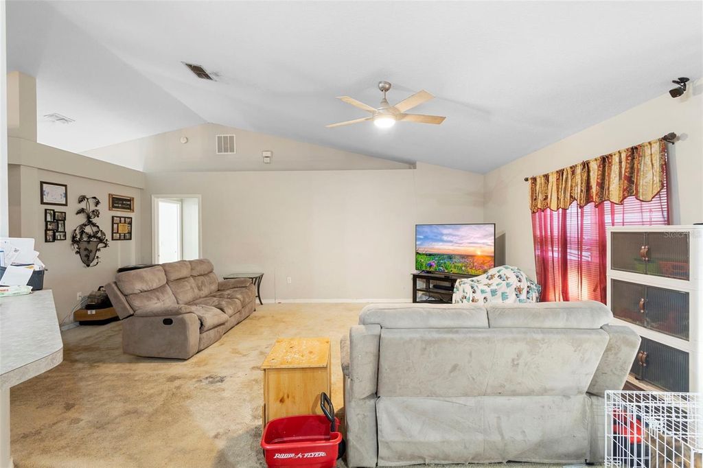 Image 6 of property listing at 1900 MONTECITO AVENUE, Deltona, FL 32738