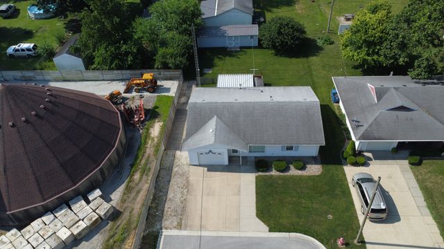 100 W Herron Court, Watseka, IL 60970