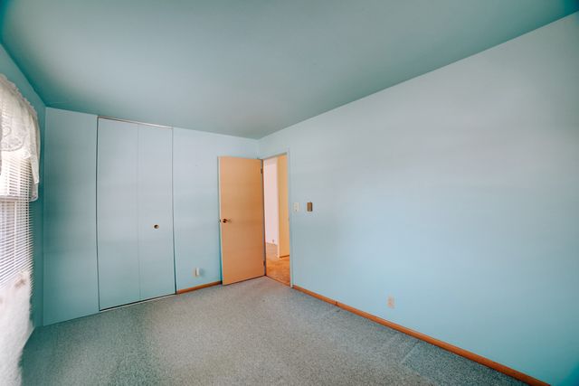 100 W Herron Court, Watseka, IL 60970