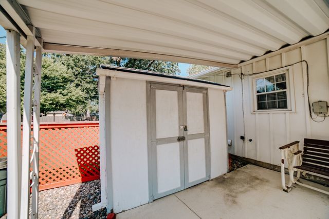 100 W Herron Court, Watseka, IL 60970