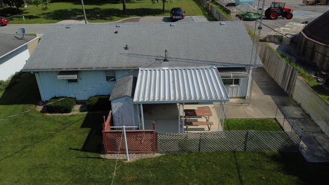 100 W Herron Court, Watseka, IL 60970