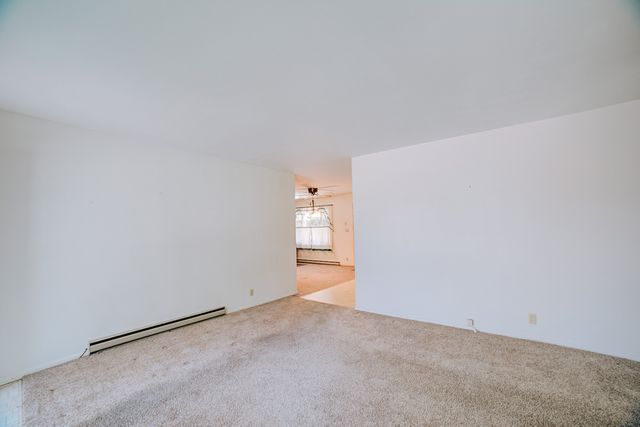 100 W Herron Court, Watseka, IL 60970