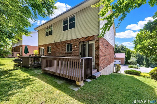200 Yale Street 18A, Waterbury, CT 06704