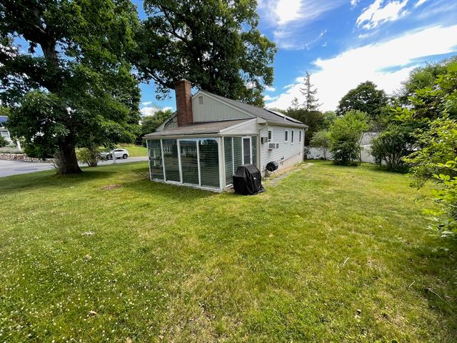 12 Anna Road, Woburn, MA 01801