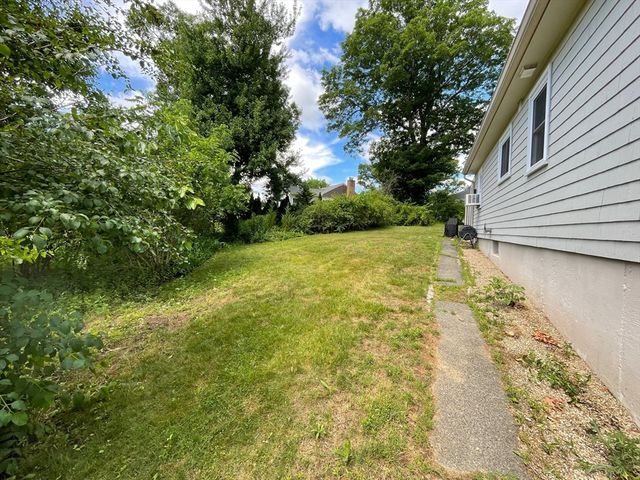 12 Anna Road, Woburn, MA 01801