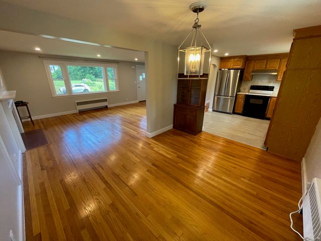 12 Anna Road, Woburn, MA 01801