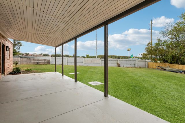 7108 Cadillac Boulevard, Arlington, TX 76016