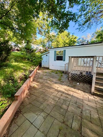 1009 Bay Road 23, Mchenry, IL 60051
