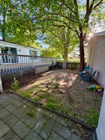 1009 Bay Road 23, Mchenry, IL 60051