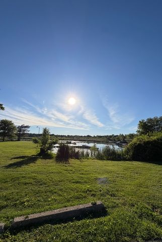 1009 Bay Road 23, Mchenry, IL 60051