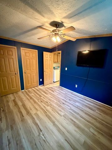 1009 Bay Road 23, Mchenry, IL 60051