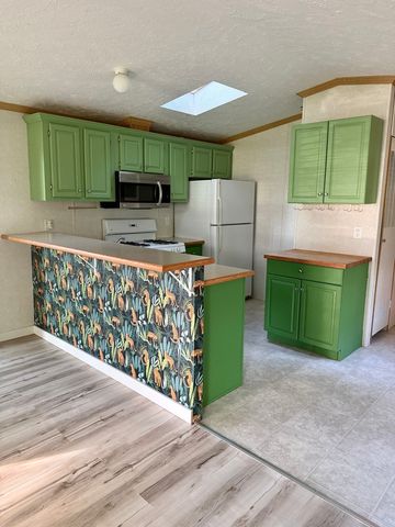 1009 Bay Road 23, Mchenry, IL 60051