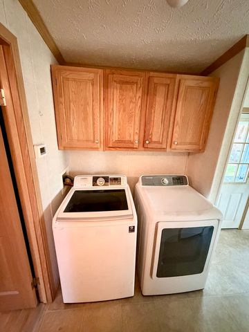 1009 Bay Road 23, Mchenry, IL 60051