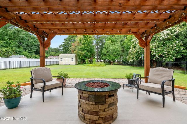 710 Red Birch Lane, Greenville, NC 27858