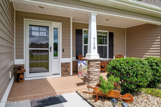710 Red Birch Lane, Greenville, NC 27858