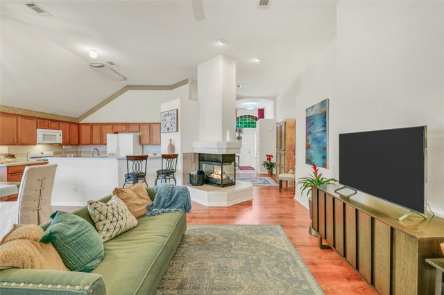 6216 Gillispie Drive, Fort Worth, TX 76132