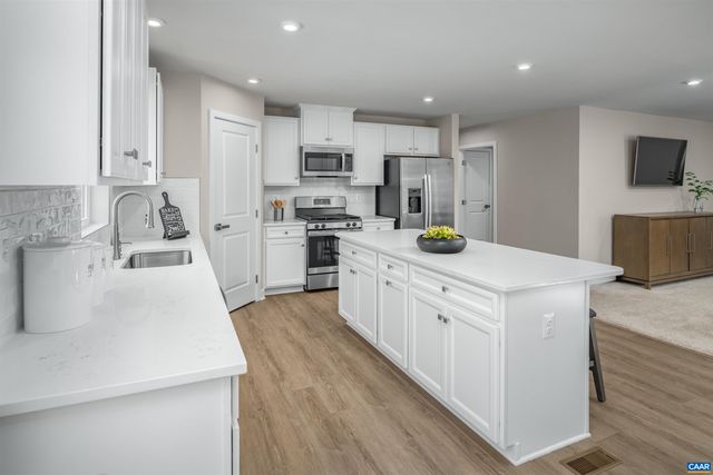 136 WHITE SANDS BLVD, Barboursville, VA 22923