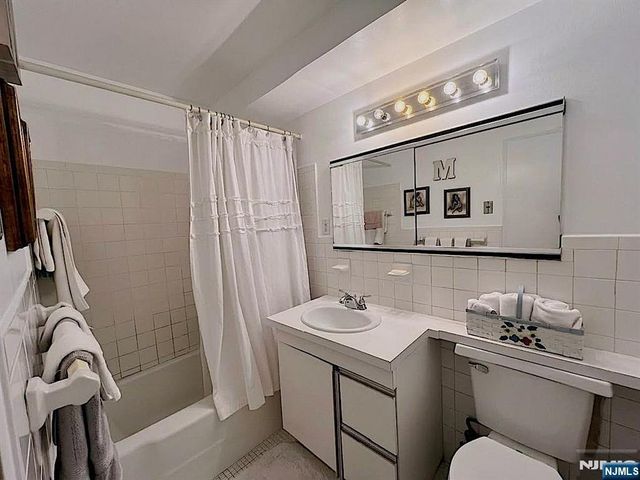 7100 Boulevard E 6K, Guttenberg, NJ 07093