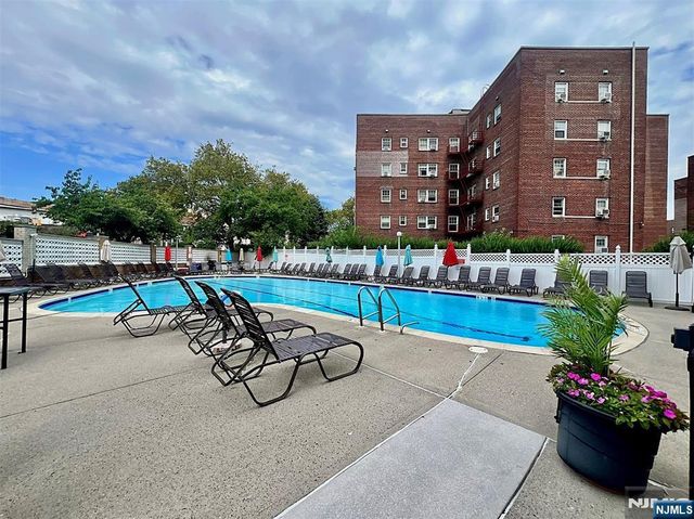 7100 Boulevard E 6K, Guttenberg, NJ 07093