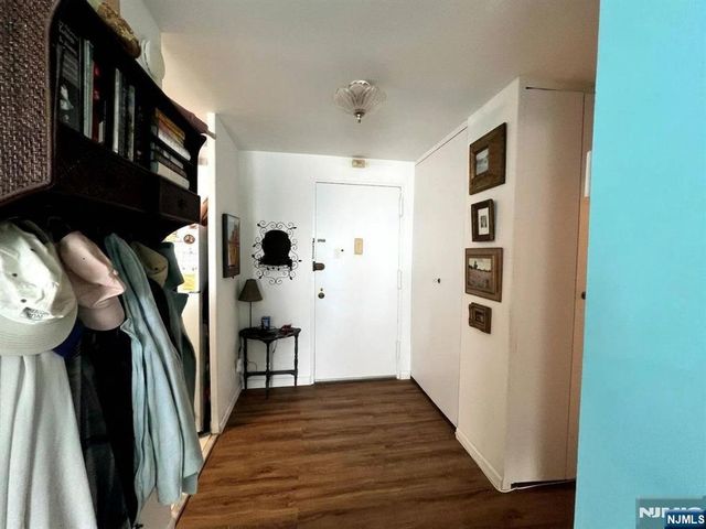 7100 Boulevard E 6K, Guttenberg, NJ 07093